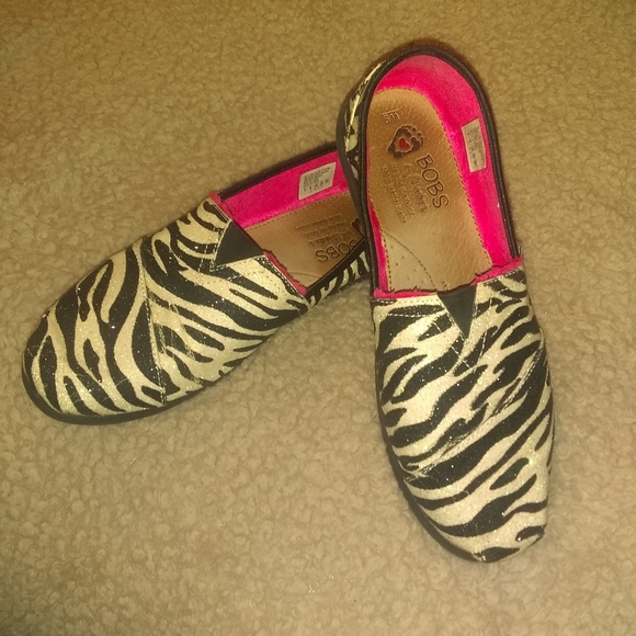 Shoes - Picture 2 of 3